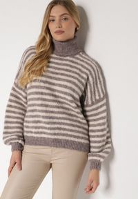 Born2be - Szaro-Beżowy Golf z Domieszką Wełny w Paski Monallia. Okazja: na co dzień. Typ kołnierza: golf. Kolor: szary. Materiał: wełna. Wzór: paski. Styl: klasyczny, casual, elegancki #1