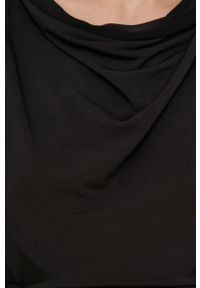 Answear Lab Sukienka kolor czarny mini dopasowana. Kolor: czarny. Materiał: dzianina. Długość rękawa: długi rękaw. Typ sukienki: dopasowane. Styl: wakacyjny. Długość: mini #3