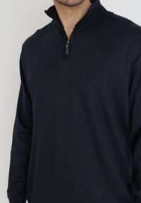 Born2be - Granatowy Sweter Z Wełną Avoah. Kolekcja: plus size. Kolor: niebieski. Materiał: wełna. Długość: długie. Styl: klasyczny #4