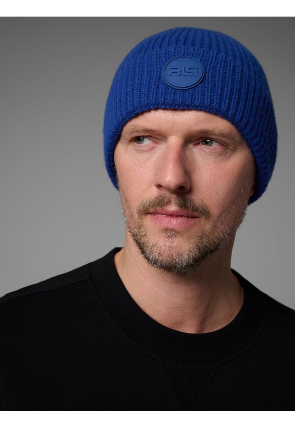 4f - 4F Czapka beanie wełniana 4F x Robert Lewandowski - granatowa L. Kolor: niebieski. Materiał: wełna. Sezon: zima. Styl: klasyczny, casual