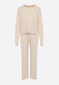 Born2be - Jasnobeżowy Dzianinowy Komplet z Wełną i Bawełną Sweter z Tłoczonym Wzorem i Spodnie Otivra. Kolor: beżowy. Materiał: dzianina, bawełna, wełna #6
