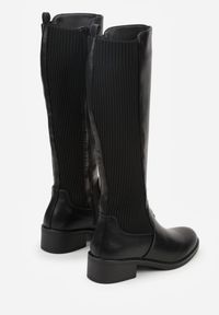 Renee - Czarne Casualowe Kozaki Typu Muszkieterki na Płaskiej Podeszwie Belissae. Okazja: na co dzień. Kolor: czarny. Materiał: jeans. Obcas: na płaskiej podeszwie. Styl: casual #5