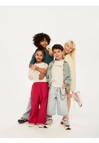 Reserved - Bawełniany t-shirt z nadrukiem - złamana biel. Materiał: bawełna. Wzór: nadruk