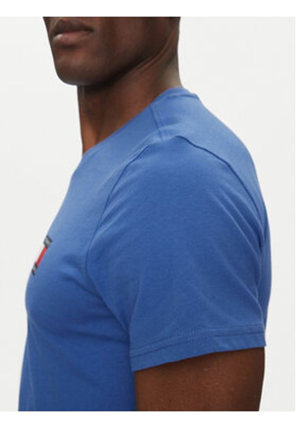 Tommy Jeans T-Shirt Essential DM0DM20740 Niebieski Slim Fit. Kolor: niebieski. Materiał: bawełna