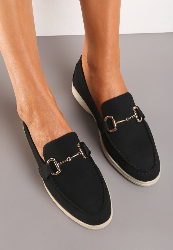 Born2be - Czarne Mokasyny na Płaskiej Podeszwie z Cholewką z Ekozamszu i Klamrą Nalekia. Okazja: na spotkanie biznesowe, na co dzień. Zapięcie: klamry. Kolor: czarny. Materiał: jeans. Szerokość cholewki: normalna. Obcas: na płaskiej podeszwie. Styl: elegancki, casual, klasyczny, biznesowy