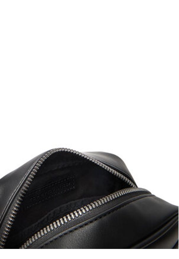 TOMMY HILFIGER - Tommy Hilfiger Saszetka AM0AM13493 Czarny. Kolor: czarny. Materiał: skóra