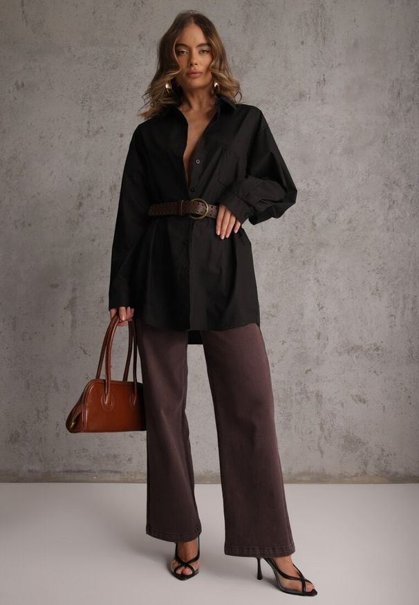 Renee - Czarna Bawełniano-Wiskozowa Koszula o Długim Kroju Oversize z Paskiem Tethys. Okazja: na co dzień. Typ kołnierza: kołnierzyk klasyczny. Kolor: czarny. Materiał: wiskoza, bawełna. Długość: długie. Styl: casual, klasyczny