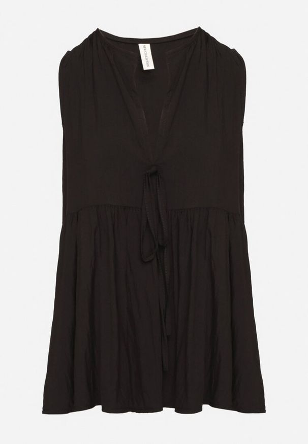 Born2be - Czarna Bluzka z Wiskozą z Baskinką Wiązaniem i Kołnierzykiem Davissen. Kolor: czarny. Materiał: wiskoza. Styl: elegancki