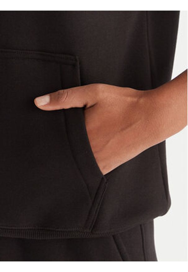 Reebok Bluza Cali RK25174CCW Czarny Regular Fit. Kolor: czarny. Materiał: bawełna