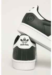 adidas Originals - Buty Superstar Vegan. Nosek buta: okrągły. Zapięcie: sznurówki. Kolor: czarny. Materiał: syntetyk, materiał, skóra ekologiczna, guma. Szerokość cholewki: normalna. Model: Adidas Superstar #4