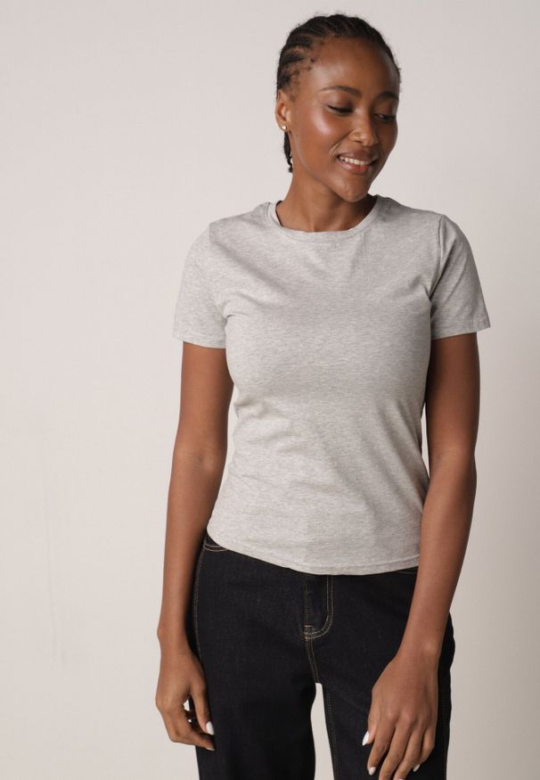 Born2be - Szary Bawełniany T-shirt w Klasycznym Stylu Nedila. Kolor: szary. Materiał: bawełna. Długość: długie. Styl: klasyczny