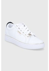 Guess Buty skórzane kolor biały na płaskiej podeszwie. Nosek buta: okrągły. Zapięcie: sznurówki. Kolor: biały. Materiał: skóra. Obcas: na płaskiej podeszwie #3