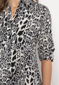 Born2be - Szaro-Granatowa Sukienka Adolia. Kolor: szary. Długość rękawa: długi rękaw. Wzór: motyw zwierzęcy. Typ sukienki: koszulowe. Długość: maxi #3