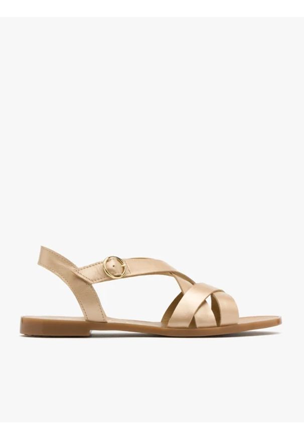 Ryłko - Złote sandały na płaskiej podeszwie. Kolor: złoty. Materiał: skóra. Obcas: na płaskiej podeszwie. Styl: street
