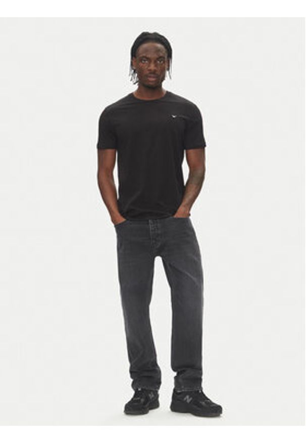 Emporio Armani T-Shirt EM000574 AF12331 UC001 Czarny Regular Fit. Kolor: czarny. Materiał: bawełna