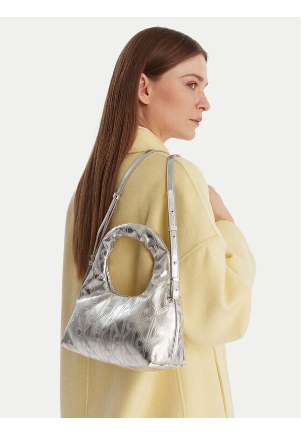 Calvin Klein Torebka Puffy Aop Mini Bag With Strap LV04F3444G Srebrny. Kolor: srebrny. Materiał: skórzane