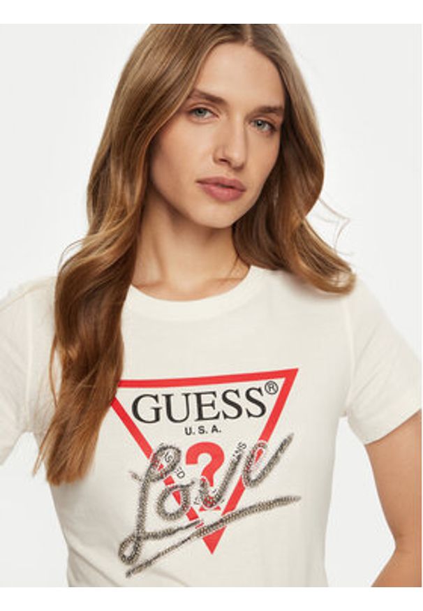 Guess T-Shirt W5RI10 I3Z14 Écru Regular Fit. Kolor: kremowy. Materiał: bawełna