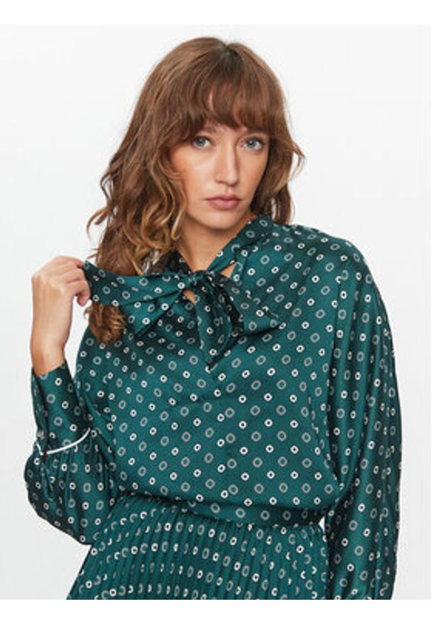 Marella Bluzka Mission 2331160938200 Zielony Regular Fit. Kolor: zielony. Materiał: syntetyk