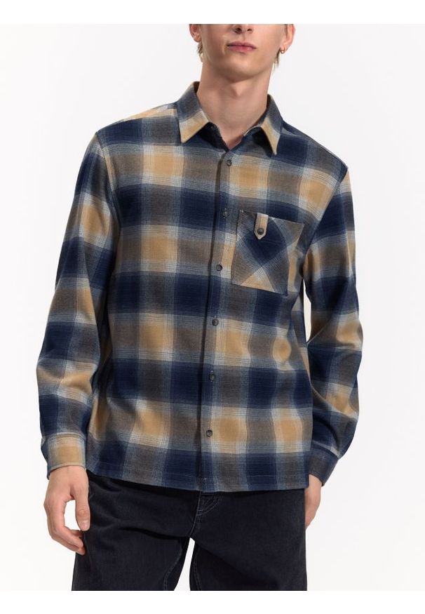 Reserved - Koszula comfort fit w kratę - wielobarwny. Materiał: tkanina, wiskoza