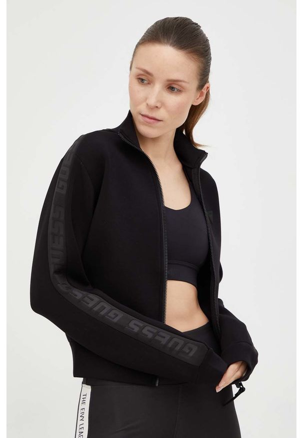 Guess bluza damska kolor czarny gładka. Okazja: na co dzień. Kolor: czarny. Materiał: materiał, wiskoza. Wzór: gładki. Styl: casual