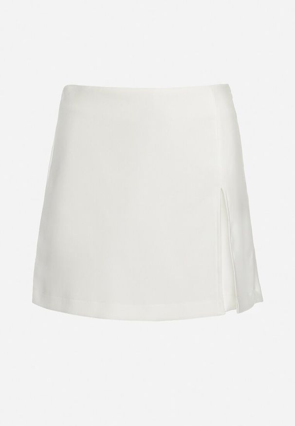 Born2be - Białe Eleganckie Spódnico-Spodenki z Rozcięciem Jelrina. Okazja: na co dzień, na imprezę. Stan: podwyższony. Kolor: biały. Styl: elegancki