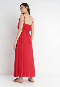 Born2be - Bordowa Sukienka z Wiskozy Xelpiroe. Okazja: na co dzień. Kolor: czerwony. Wzór: gładki, aplikacja. Typ sukienki: proste. Materiał: wiskoza. Długość rękawa: na ramiączkach. Sezon: lato. Styl: casual. Długość: maxi #2