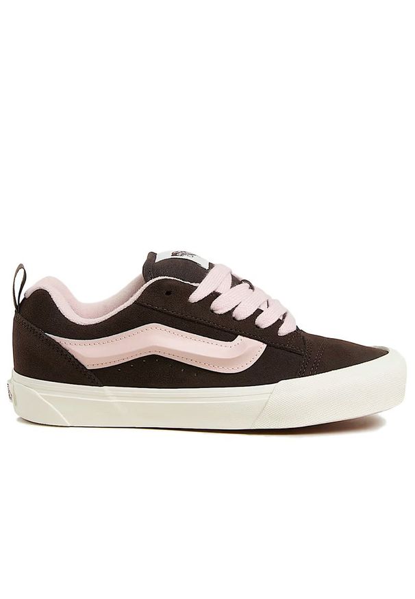 Buty damskie Vans KNU Skool VN000D75O3N1 - brązowe. Okazja: na co dzień. Zapięcie: pasek. Kolor: brązowy. Materiał: zamsz, tkanina, guma. Szerokość cholewki: normalna. Model: Vans Old Skool
