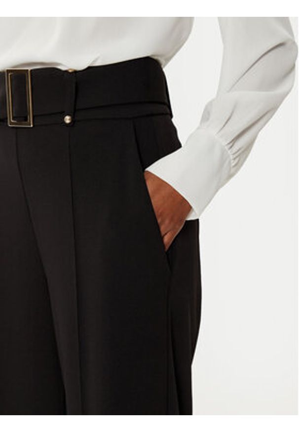 Rinascimento Spodnie materiałowe CFC0121912003 Czarny Regular Fit. Kolor: czarny. Materiał: syntetyk