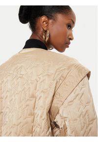Karl Lagerfeld - KARL LAGERFELD Kurtka bomber 245W1506 Beżowy Regular Fit. Typ kołnierza: dekolt w karo. Kolor: beżowy. Materiał: syntetyk #7