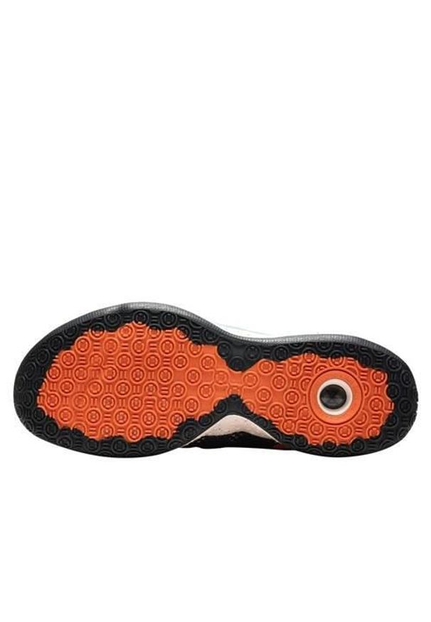 Buty koszykarskie męskie Nike PG 4 Digi Camo. Zapięcie: sznurówki. Kolor: żółty, pomarańczowy, wielokolorowy. Materiał: materiał, tkanina, syntetyk. Szerokość cholewki: normalna. Sport: koszykówka