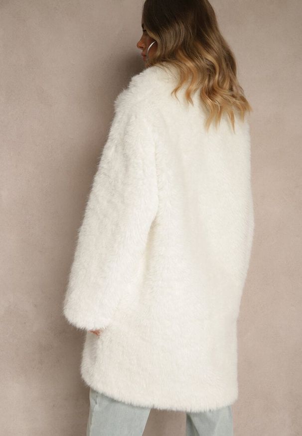 Renee - Beżowy Długi Futrzany Płaszcz Otirona. Okazja: na co dzień, na imprezę. Kolor: beżowy. Materiał: futro. Długość: długie. Sezon: zima, jesień. Styl: casual, elegancki