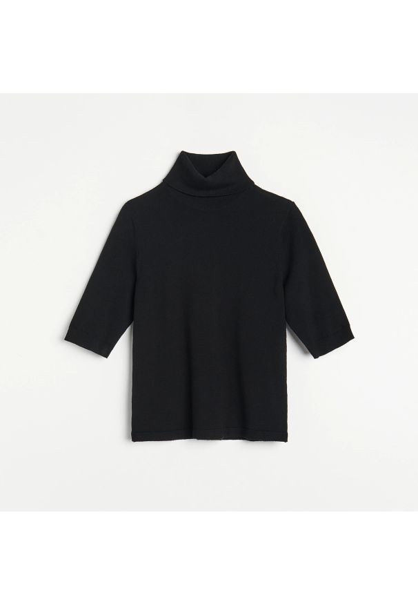 Reserved - Dopasowany sweter z golfem - Czarny. Typ kołnierza: golf. Kolor: czarny