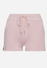 Born2be - Jasnofioletowe Bawełniane Szorty Dresowe z Ozdobnym Napisem Liricea. Okazja: na co dzień. Kolor: fioletowy. Materiał: dresówka, bawełna. Wzór: napisy. Sezon: lato. Styl: casual #3