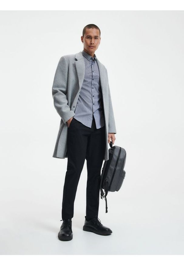 Reserved - Spodnie chino slim fit - czarny. Kolor: czarny. Materiał: bawełna, tkanina