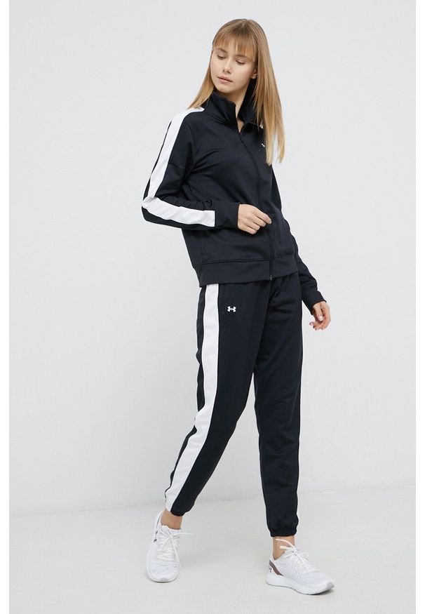 Under Armour - Dres. Kolor: czarny. Materiał: dresówka