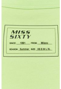 Miss Sixty t-shirt damski kolor zielony. Kolor: zielony. Długość rękawa: krótki rękaw. Długość: krótkie. Wzór: nadruk #6