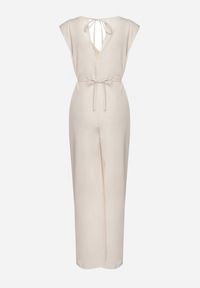 Born2be - Beżowy Wiązany Kombinezon z Prostymi Nogawkami i Wiskozą oraz Kwiatową Aplikacją Dimenna. Kolor: beżowy. Materiał: wiskoza. Wzór: aplikacja, kwiaty. Styl: elegancki #4