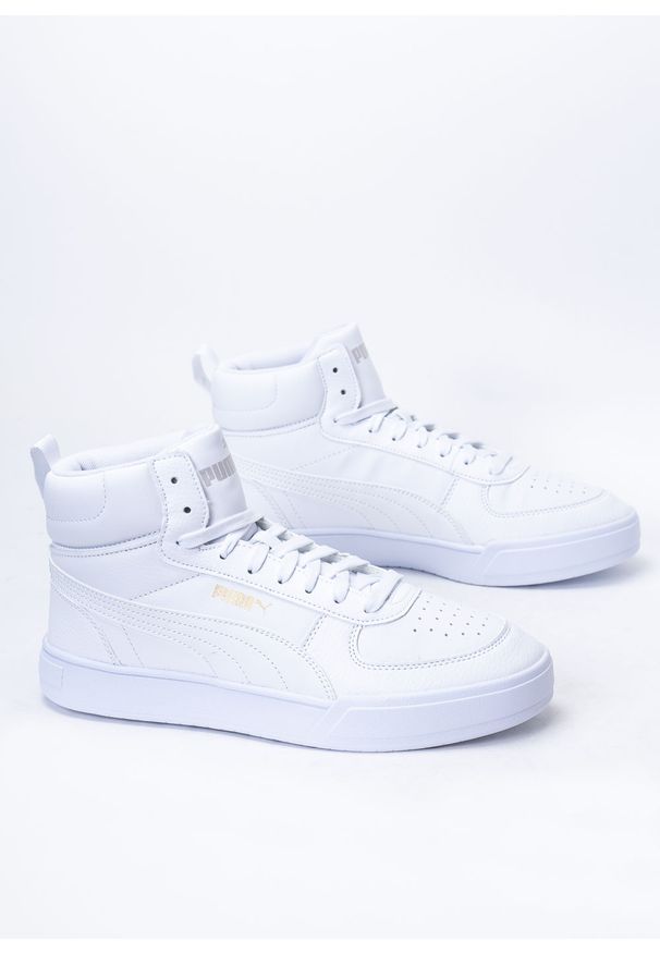 Sneakersy unisex białe Puma Caven Mid. Zapięcie: pasek. Kolor: biały. Materiał: syntetyk, skóra. Szerokość cholewki: normalna. Wzór: gładki. Sezon: lato. Sport: koszykówka