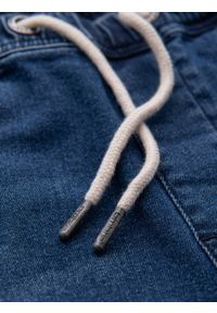 Ombre Clothing - Męskie szorty z gumką w pasie i efektem sprania – niebieskie V2 - Rozmiar: L. Okazja: na co dzień. Kolor: niebieski. Materiał: skóra, denim, materiał, bawełna, elastan. Sezon: lato. Styl: casual, elegancki #6