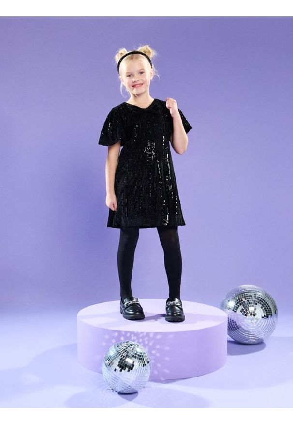 Sinsay - Elegancka sukienka mini z połyskiem - czarny. Kolor: czarny. Styl: elegancki. Długość: mini