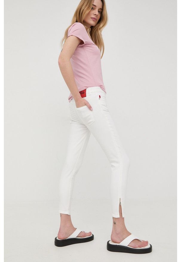 Hugo - HUGO jeansy 50449685 damskie medium waist. Kolor: biały