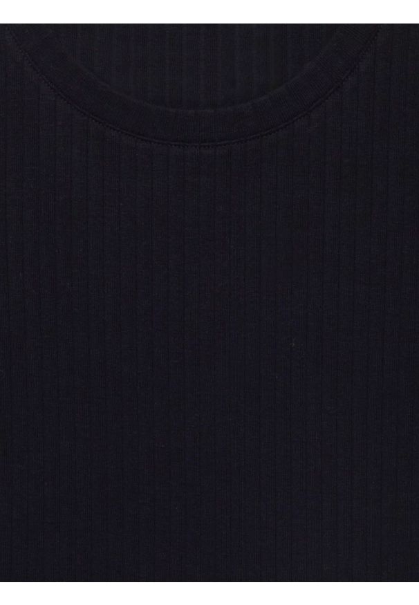 Big-Star - Koszulka damska w prążek czarna Imija 906. Okazja: na co dzień. Kolor: czarny. Materiał: prążkowany, dzianina. Długość rękawa: krótki rękaw. Wzór: prążki. Styl: casual