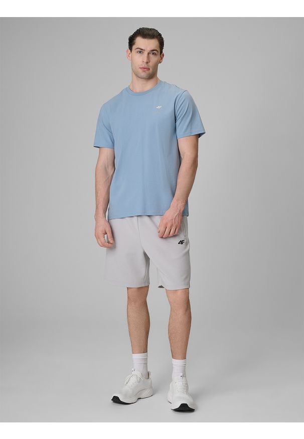 4f - 4F T-shirt regular gładki męski - niebieski L. Okazja: na co dzień. Kolor: niebieski. Materiał: dzianina, bawełna. Wzór: gładki. Styl: casual, klasyczny