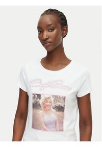 Guess T-Shirt W6BI51 K6658 Biały Regular Fit. Kolor: biały. Materiał: bawełna #4