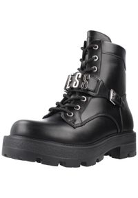 Guess - GUESS YANZY Czarny. Kolor: czarny. Materiał: syntetyk, tkanina. Styl: sportowy