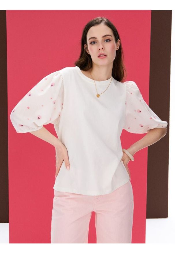 Sinsay - Bawełniania bluzka z bufiastym rękawem - kremowy. Kolor: kremowy