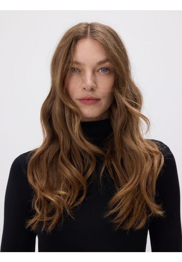 Reserved - Bawełniany golf - czarny. Typ kołnierza: golf. Kolor: czarny. Materiał: bawełna