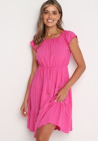 Born2be - Fuksjowa Rozkloszowana Sukienka w Hiszpańskim Stylu z Gumką w Pasie Yemvia. Kolor: różowy. Materiał: tkanina. Sezon: lato