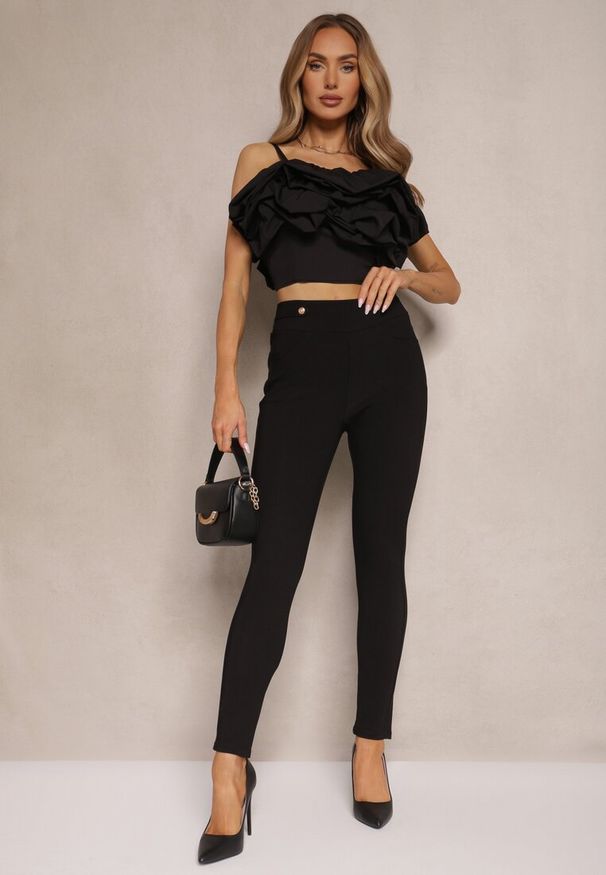 Renee - Czarne Spodnie o Klasycznym Fasonie High Waist z Guzikami Tiadira. Okazja: do pracy, na co dzień. Stan: podwyższony. Kolor: czarny. Materiał: bawełna, jedwab. Styl: klasyczny
