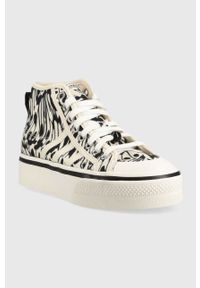 adidas Originals trampki NIZZA PLATFORM damskie kolor beżowy. Nosek buta: okrągły. Zapięcie: sznurówki. Kolor: beżowy. Materiał: materiał. Szerokość cholewki: normalna. Obcas: na platformie #3